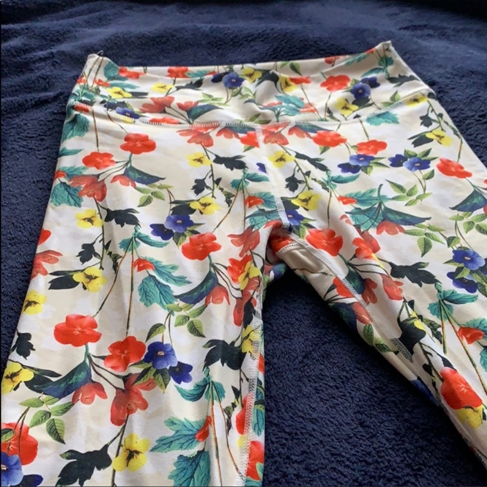 Fabletics flower leggings